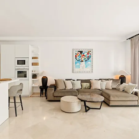 Апартаменти Cozy In Palm Monteros *